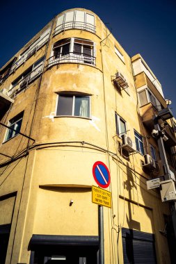 Tel Aviv, İsrail, 23 Ocak 2026 Cityscape, şehrin eşsiz mimari mirasını gösteriyor. Tarihi Bauhaus 'tan modern konut tasarımlarına kadar uzanan bu yapılar.