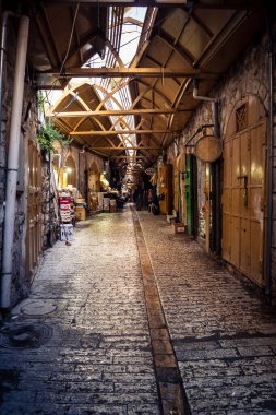 Hebron, Batı Şeria, 29 Ocak 2026 Mühürlü Kapılar Eski Şehir çorbasının yanında. Askeri kısıtlamalar ve kapatmalar yerel işletmeleri kapatmaya zorladı ve tarihi pazarı boş bıraktı.