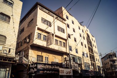 Hebron, Batı Şeria, 30 Ocak 2026 Şehir Cephesi ve Hebron şehir merkezindeki geleneksel taş binalar. Şehrin mimari manzarası ve konutlarının ayrıntılı görünümü.