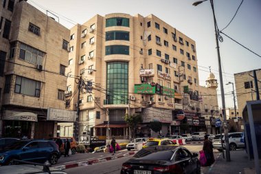 Hebron, Batı Şeria, 30 Ocak 2026 bu cuma El Halil şehrinde terk edilmiş sokaklar ve boş alışveriş bölgeleri. Dinlenme günü boyunca şehrin genel görünümü.