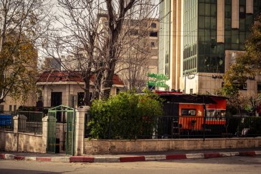 Hebron, Batı Şeria, 30 Ocak 2026 bu cuma El Halil şehrinde terk edilmiş sokaklar ve boş alışveriş bölgeleri. Dinlenme günü boyunca şehrin genel görünümü.