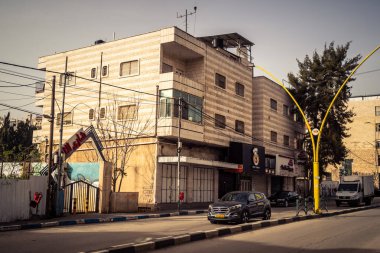 Hebron, Batı Şeria, 30 Ocak 2026 bu cuma El Halil şehrinde terk edilmiş sokaklar ve boş alışveriş bölgeleri. Dinlenme günü boyunca şehrin genel görünümü.