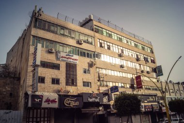 Hebron, Batı Şeria, 30 Ocak 2026 Şehir Cephesi ve Hebron şehir merkezindeki geleneksel taş binalar. Şehrin mimari manzarası ve konutlarının ayrıntılı görünümü.