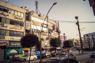Hebron, Batı Şeria, 30 Ocak 2026 bu cuma El Halil şehrinde terk edilmiş sokaklar ve boş alışveriş bölgeleri. Dinlenme günü boyunca şehrin genel görünümü.