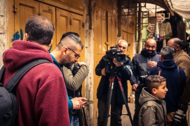 Hebron, Filistin Toprakları, 5 Şubat 2026 Profesyonel Filistinli gazeteciler ve yerel medya ekipleri Batı Şeria 'nın kalbinde günlük gerçekleri ve devam eden durumu belgeliyorlar..