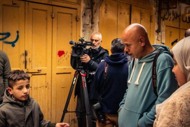 Hebron, Filistin Toprakları, 5 Şubat 2026 Profesyonel Filistinli gazeteciler ve yerel medya ekipleri Batı Şeria 'nın kalbinde günlük gerçekleri ve devam eden durumu belgeliyorlar..