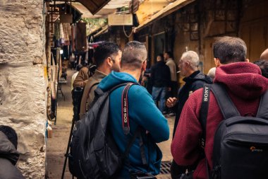 Hebron, Filistin Toprakları, 5 Şubat 2026 Profesyonel Filistinli gazeteciler ve yerel medya ekipleri Batı Şeria 'nın kalbinde günlük gerçekleri ve devam eden durumu belgeliyorlar..