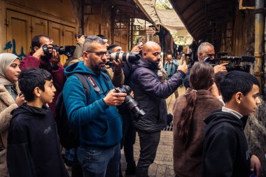 Hebron, Filistin Toprakları, 5 Şubat 2026 Profesyonel Filistinli gazeteciler ve yerel medya ekipleri Batı Şeria 'nın kalbinde günlük gerçekleri ve devam eden durumu belgeliyorlar..