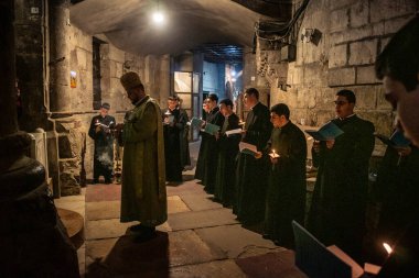 Tel Aviv, İsrail, 23 Şubat 2026 modern şehir silueti ve şehir mimarisi geniş bir bakış açısı. Şehir manzarası, Tel Aviv 'de güneşli bir günde Akdeniz metropolünün hızlı gelişimi ve Hitech atmosferini gösteriyor..