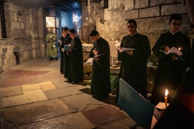 Tel Aviv, İsrail, 23 Şubat 2026 modern şehir silueti ve şehir mimarisi geniş bir bakış açısı. Şehir manzarası, Tel Aviv 'de güneşli bir günde Akdeniz metropolünün hızlı gelişimi ve Hitech atmosferini gösteriyor..