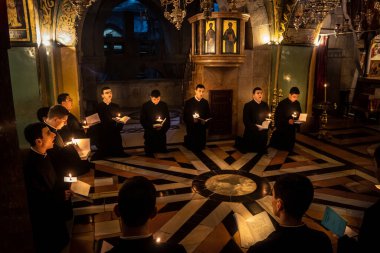 Tel Aviv, İsrail, 23 Şubat 2026 modern şehir silueti ve şehir mimarisi geniş bir bakış açısı. Şehir manzarası, Tel Aviv 'de güneşli bir günde Akdeniz metropolünün hızlı gelişimi ve Hitech atmosferini gösteriyor..