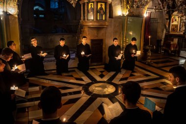 Tel Aviv, İsrail, 23 Şubat 2026 modern şehir silueti ve şehir mimarisi geniş bir bakış açısı. Şehir manzarası, Tel Aviv 'de güneşli bir günde Akdeniz metropolünün hızlı gelişimi ve Hitech atmosferini gösteriyor..