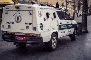 Tel Aviv, İsrail, 23 Şubat 2026 modern şehir silueti ve şehir mimarisi geniş bir bakış açısı. Şehir manzarası, Tel Aviv 'de güneşli bir günde Akdeniz metropolünün hızlı gelişimi ve Hitech atmosferini gösteriyor..