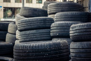 Tel Aviv, İsrail - 23 Şubat 2026: Tel Aviv 'deki kentsel çevre ve sokakların detaylı bir görüntüsü. Sahne, bu modern Akdeniz Hitech şehir merkezinin günlük yaşamını, mimarisini ve çeşitli atmosferini yansıtıyor..