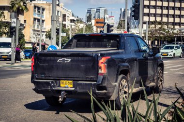 Tel Aviv, İsrail, 26 Şubat 2026, Rothschild Bulvarı 'ndaki şehir trafiği, yoğun araba ve otobüs akışı, hareket halindeki elektrikli scooter' lar ve bisikletler, şehir yaşam enerjisi ve sokak dinamikleri, yoğun yoğun yoğun yoğun yoğun yoğun yoğun yoğun yoğun yoğun yoğun yoğun yoğun yoğun yoğun yoğun yoğun yoğun yoğun yoğun yoğun yoğun yoğun yoğun yoğun yoğun yoğun yoğun yoğun yoğun yoğun yoğun yoğun yoğun yoğun yoğun yoğun yoğun yoğun yoğun yoğun yoğun yoğun yoğun karşılaşıyor..