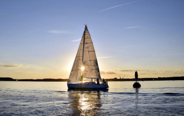 Geleneksel denizcilerin geçit töreni Kiel Haftası, Kiel, Schleswig-Holstein, Almanya 'da