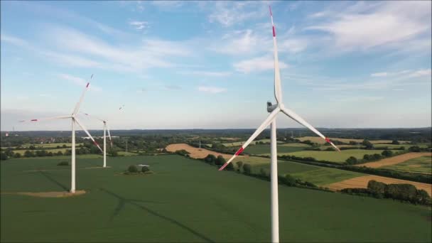 Turbina Eólica Funcionamiento Desde Perspectiva Del Aire Schleswig Holstein Alemania — Vídeos de Stock