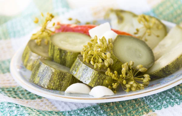 Bir plaka üzerinde Marine kabak