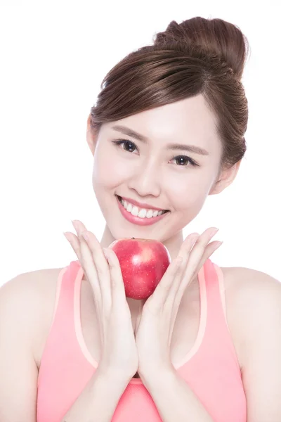 Mujer sosteniendo manzana — Foto de Stock