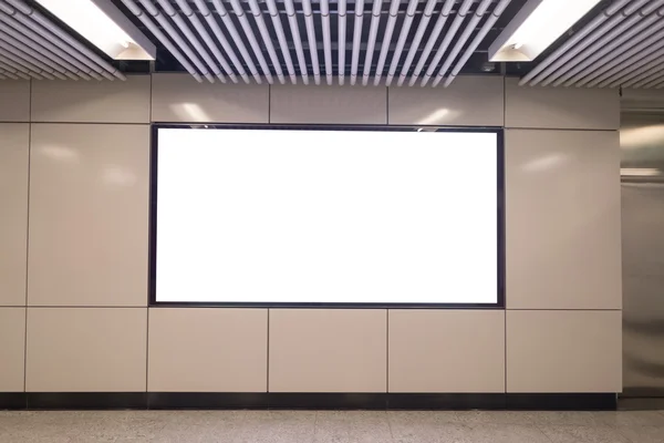 Valla publicitaria en blanco en la ciudad — Foto de Stock