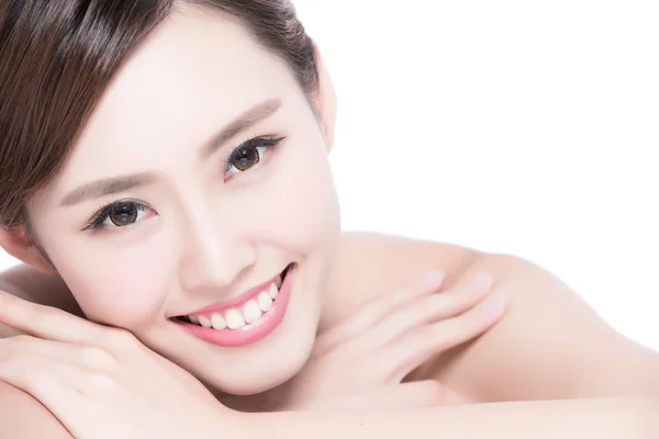 Encantadora mujer asiática Sonriendo —  Fotos de Stock