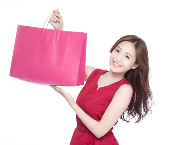 Donna che mostra shopping bag — Foto Stock