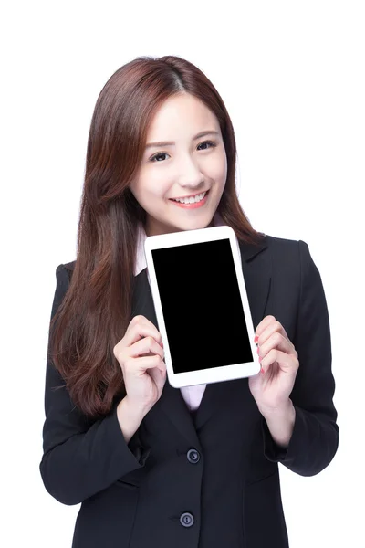 Frau zeigt digitales Tablet — Stockfoto