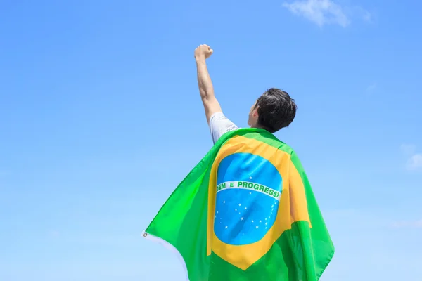 Uomo con bandiera brasiliana — Foto Stock