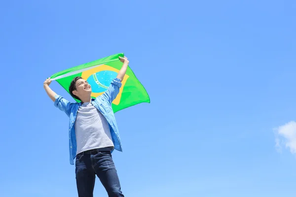 남자 지주 브라질 국기 — 스톡 사진