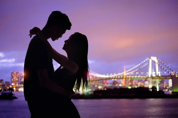 Silhouette di amanti romantici — Foto Stock