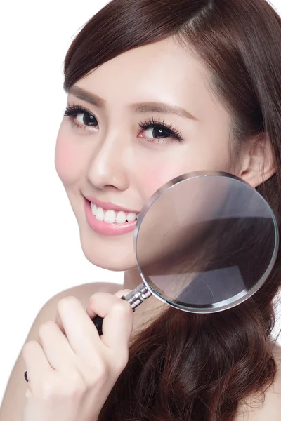 Woman  holding magnifying glass — Stock Photo, Image