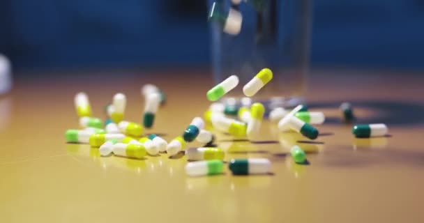 Piller medicin och friska — Stockvideo