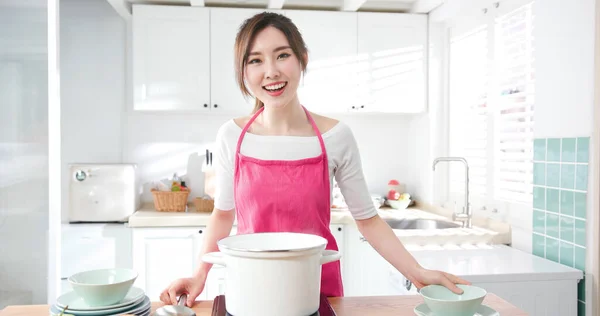 Asiatische Hübsche Live Streamer Online Köstliches Essen Vorzustellen — Stockfoto