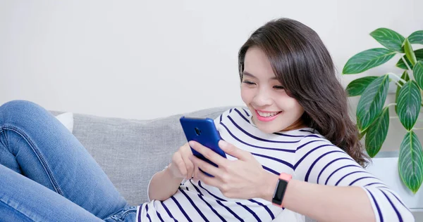 Close Pretty Asian Woman Use Smarphone Feel Happy Sofa Home — стоковое фото
