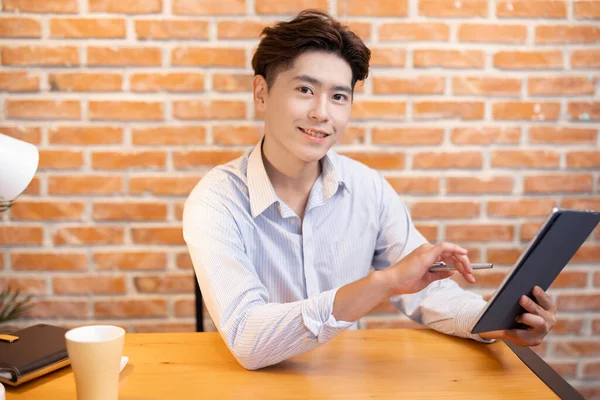 Telearbeit Konzept Asiatischer Geschäftsmann Mit Headset Nimmt Videotreffen Online Teil — Stockfoto