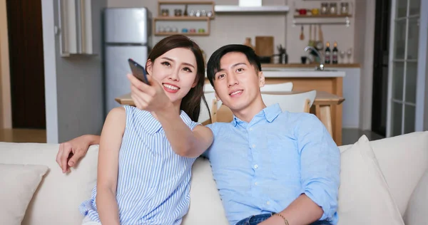 Asian Young Couple Watching Sitting Sofa Happily Living Room Home — Stock Photo, Image
