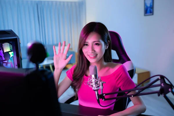 Junge Asiatische Pretty Pro Gamer Haben Livestream Und Grüßen Ihre — Stockfoto