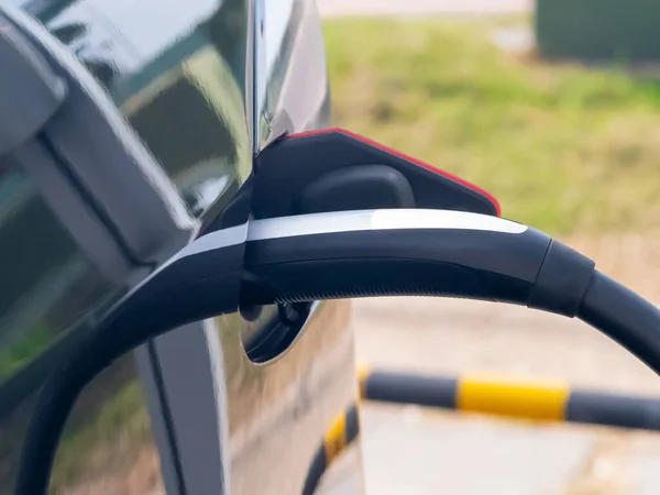 Alimentación Enchufada Coche Eléctrico Cargado —  Fotos de Stock