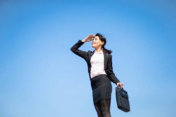 Asiatique Femme Affaires Réjouissent Avec Sourire Heureux Avec Fond Bleu — Photo