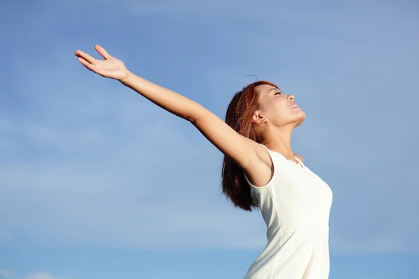 Sorridi Donna libera e felice — Foto Stock