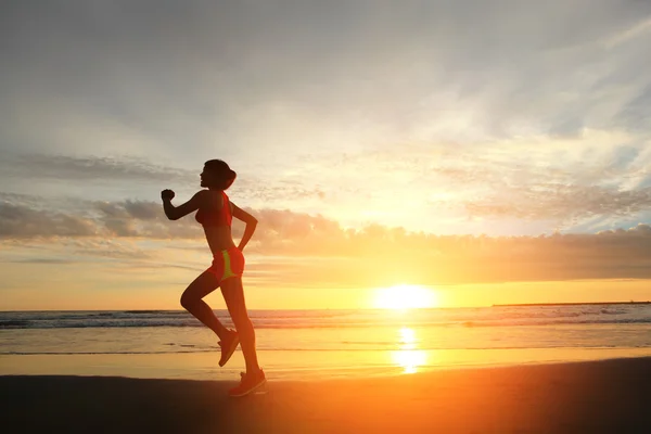 Correre donna sportiva — Foto Stock