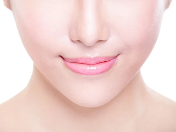 Mujer joven con labios hermosos —  Fotos de Stock