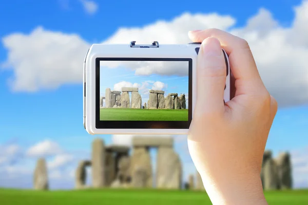 Camera taking photo with Stonehenge — Stock Photo, Image