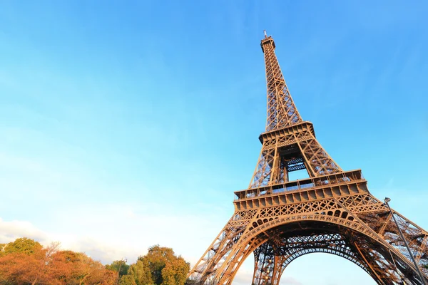 Torre Eiffel en París — Foto de Stock