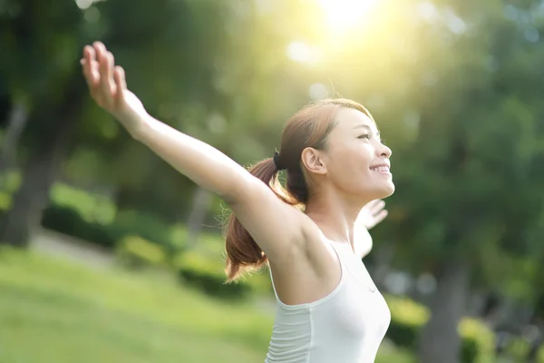 Carefree and free woman — Stock Photo, Image