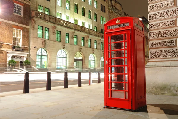 Cabina de teléfono rojo — Foto de Stock