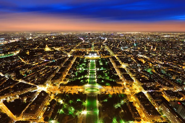 Vista aérea nocturna de París — Foto de Stock