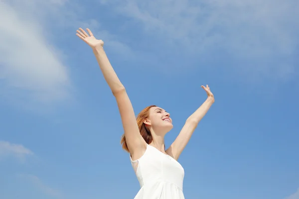 Woman enjoying nature — Stock Photo, Image