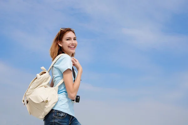 Mujer feliz sonriendo — Foto de Stock