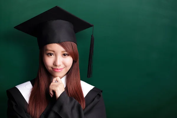 Sonriente estudiante femenina —  Fotos de Stock